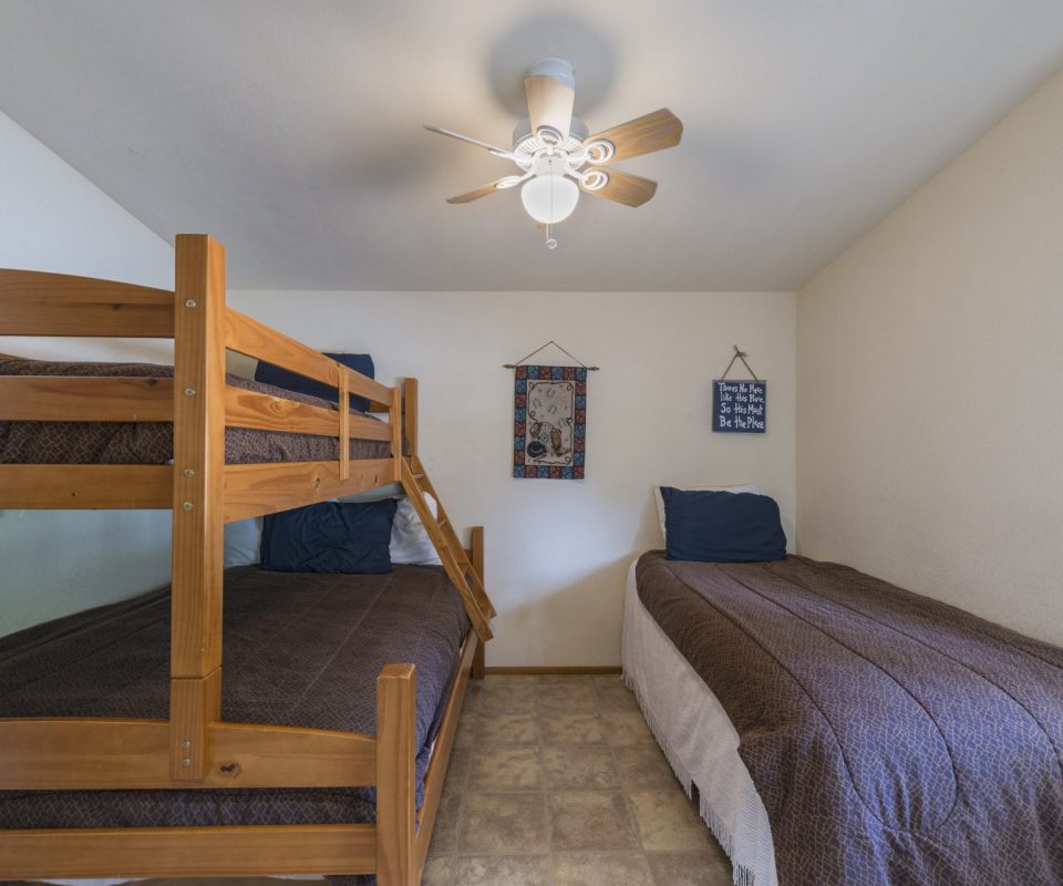 Cozy Family Cottage Bunkbeds