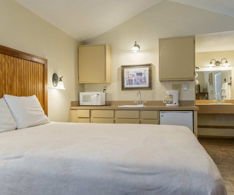 Cabin Bed Kitchenette Image